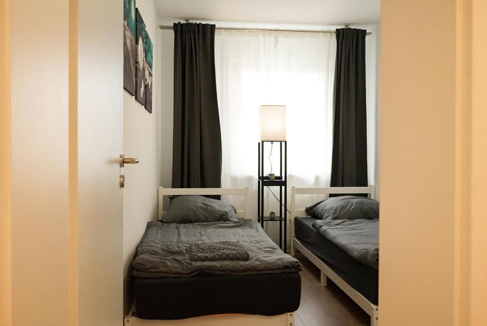 Moeblierte 3-Zimmer-Wohnung Nahe Duesseldorf In Duisburg-Sued Exterior photo