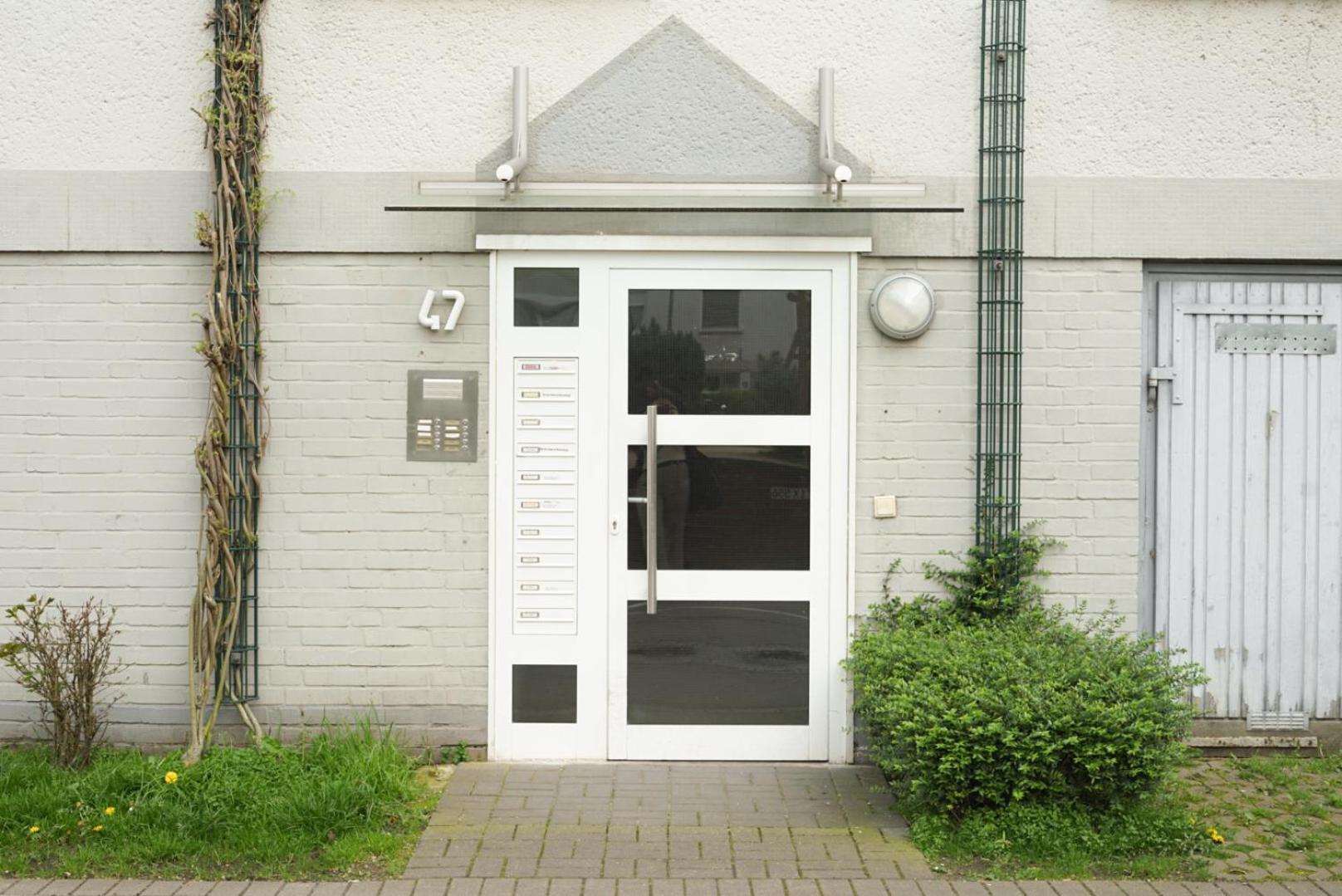 Moeblierte 3-Zimmer-Wohnung Nahe Duesseldorf In Duisburg-Sued Exterior photo